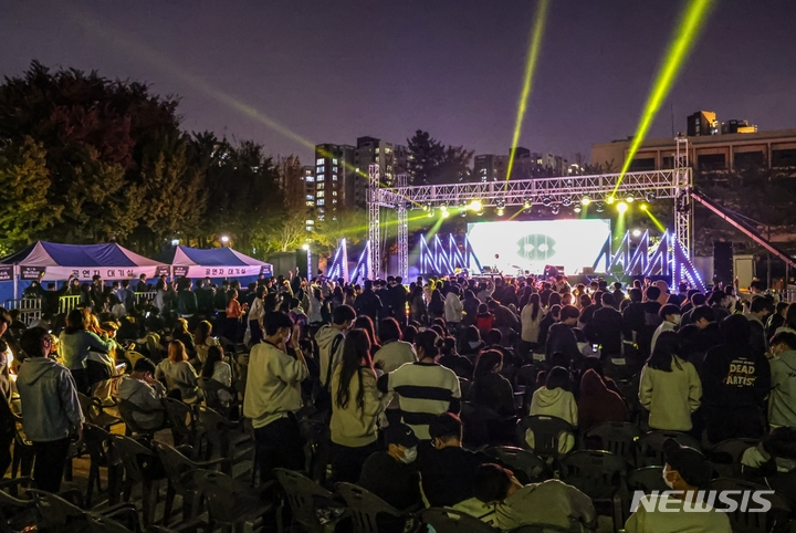 청소년 동아리 활동 현장.