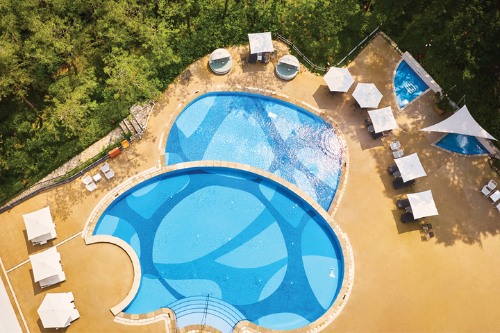 [서울=뉴시스] 파라스파라 서울 라운드풀. (사진=파라스파라 서울 제공) 2023.03.30.