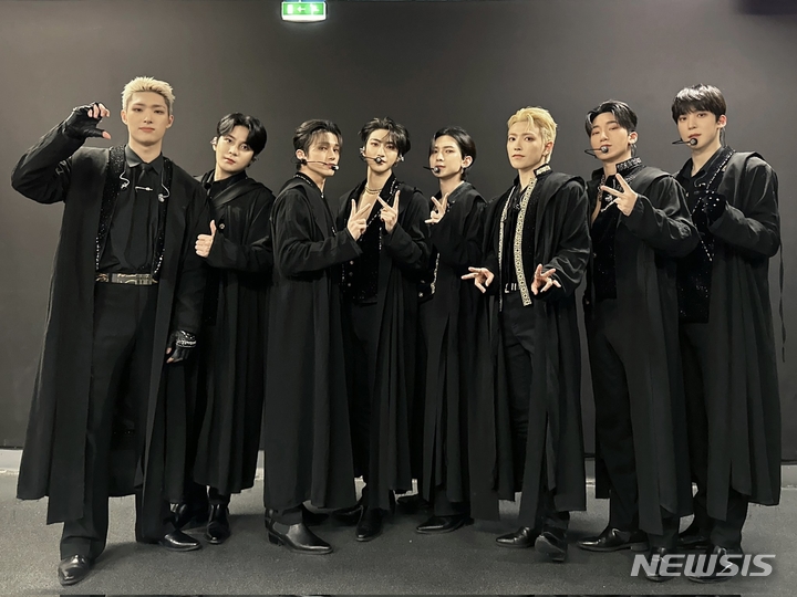 [서울=뉴시스] 그룹 에이티즈(ATEEZ). 23.03.31. (사진=KQ엔터테인먼트 제공) photo@newsis.com