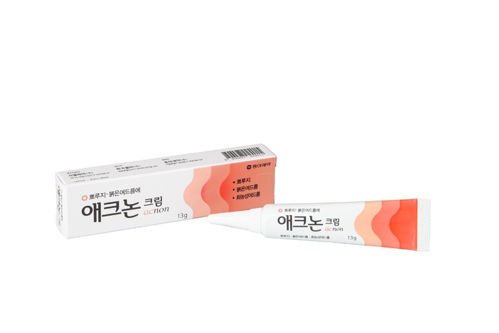 [서울=뉴시스] 여드름 치료제 '애크논 크림' (사진=동아제약 제공) *재판매 및 DB 금지