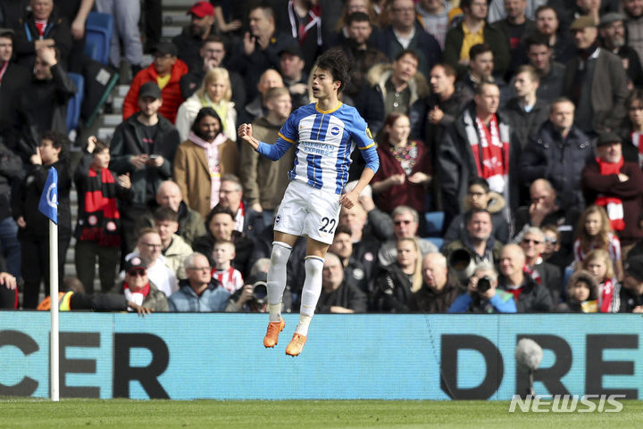 [브라이튼=AP/뉴시스]브라이튼 미토마, 일본인 EPL 한 시즌 최다골. 2023.04.01.