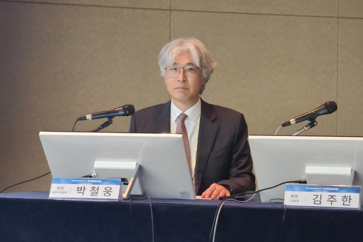 학술대회 좌장을 맡은 대전우리병원 박철웅 원장.(사진=대전우리병원 제공) *재판매 및 DB 금지