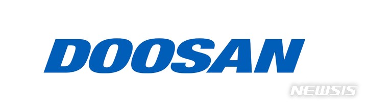 [서울=뉴시스]두산그룹은 3일 차세대 소재와 기술 확보로 연성동박적층판(FCCL) 경쟁력을 강화하기 위해 미국 고분자 소재 제조사 아이오닉 머티리얼즈와 '액정고분자(LCP·Liquid Crystal Polymer)를 적용한 고기능 첨단 소재 개발' 공동개발협약(JDA)을 체결했다고 밝혔다. (사진 = 두산그룹 제공) 2023.4.3. photo@newsis.com