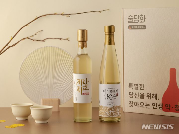 [서울=뉴시스] 술담화 '약·청주 구독박스'. (사진=술담화 제공0 2023.04.06. photo@newsis.com