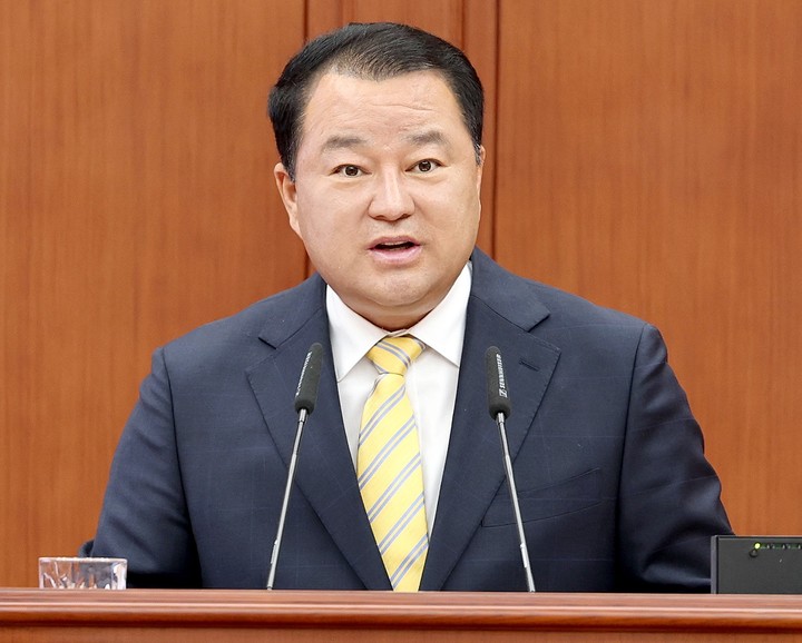 [대전=뉴시스] 조명휘 기자 = 송대윤(더불어민주당·유성구 제2선거구) 의원은 제270회 임시회 제2차 본회의 시정질문을 하고 있다. (사진= 대전시의회 제공) 2023.04.07. photo@newsis.com *재판매 및 DB 금지