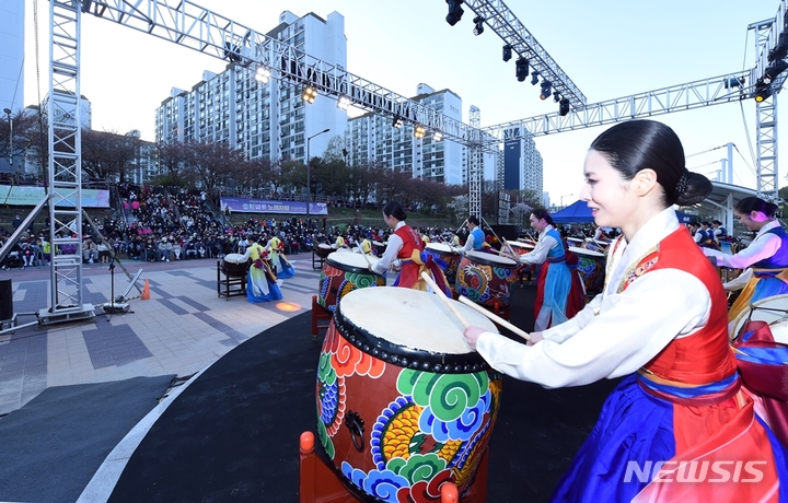 의정부 호원벚꽃축제. 의정부시 제공 