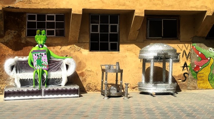 메리엄 베나니(Meriem Bennani), 캡스에서의 파티, 2018, 컬러, 유성, 25분 28초. 작가 소장, TONO 제공. *재판매 및 DB 금지