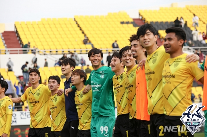 [서울=뉴시스]프로축구 K리그2 전남 드래곤즈 (사진 = 프로축구연맹 제공)