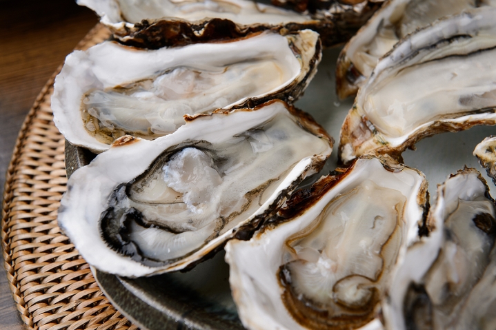 [서울=뉴시스] 겨울이 제철인 굴은 안전하게 섭취하면 맛과 영양소를 모두 즐길 수 있다. (사진=유토이미지 제공) 2024.11.12. photo@newsis.com *재판매 및 DB 금지