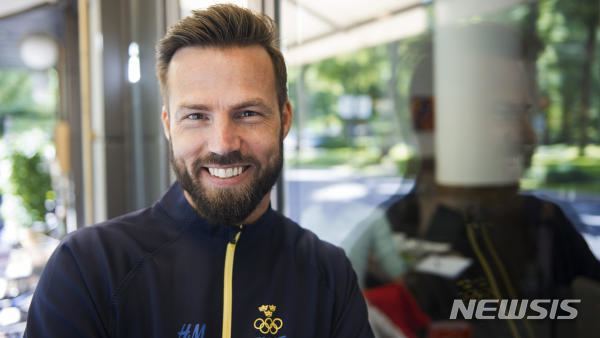 [서울=뉴시스]여자 핸드볼 새 외국인 사령탑에 스웨덴 출신 헨릭 시그넬 (사진 = 본인 제공)