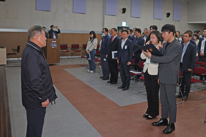 [산청=뉴시스]청렴결의대회 및 청렴교육 *재판매 및 DB 금지