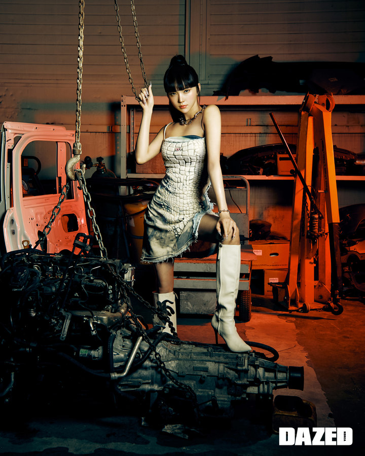 [서울=뉴시스] 메이브 2023.04.19 (사진=데이즈드) photo@newsis.com *재판매 및 DB 금지