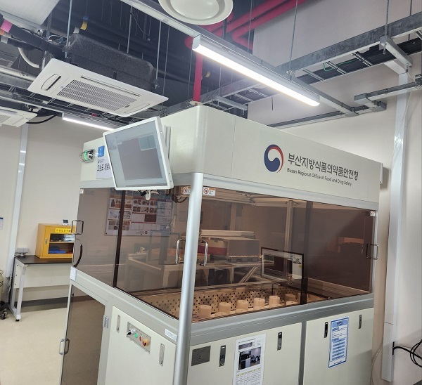 [서울=뉴시스] 식품의약품안전처는 방사능 검사에 필요한 고순도게르마늄 감마핵종분석기를 2022년 현재 총 39대 보유하고 있다. (사진=식약처 제공) *재판매 및 DB 금지