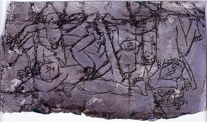 이중섭_물고기와 게와 아이들, 9.5x15.5cm, 은지에 새김, 1950년대_서귀포시 이중섭미술관 소장. 사진=성북구립미술관 제공. *재판매 및 DB 금지