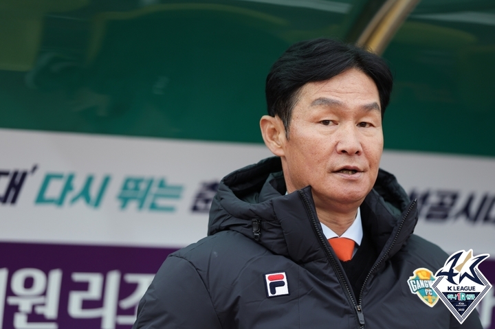 [서울=뉴시스]강원 최용수 감독. 2023.04.26. (사진=한국프로축구연맹 제공) *재판매 및 DB 금지