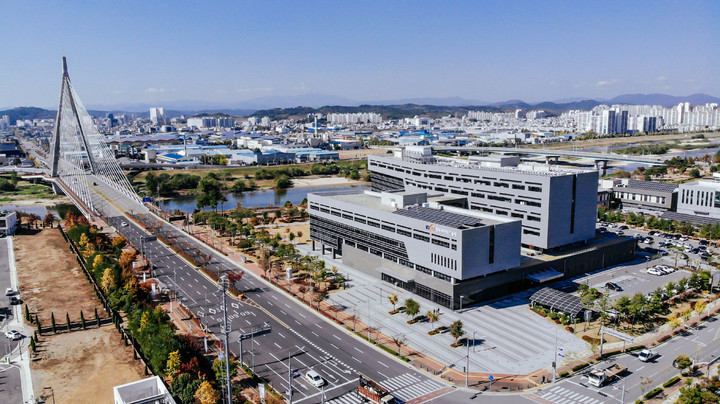 [진주=뉴시스] 한국세라믹기술원 전경.(사진=세라믹기술원 제공).2024.12.16.photo@newsis.com *재판매 및 DB 금지