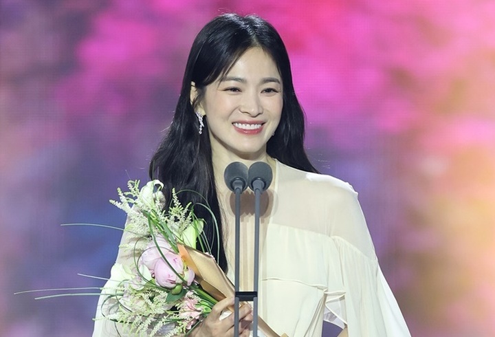 [서울=뉴시스] '백상예술대상' 송혜교. 2023.04.29. (사진 = 사무국 제공) photo@newsis.com *재판매 및 DB 금지