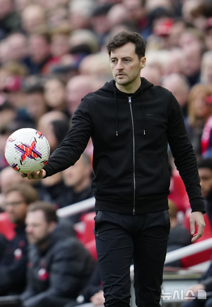 [리버풀=AP/뉴시스]메이슨 토트넘 전 수석코치. 2023.04.03.