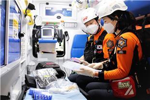 [제주=뉴시스] 제주소방안전본부 구급대원 자료사진. *재판매 및 DB 금지