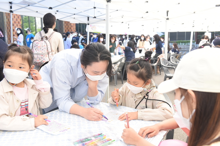 [서울=뉴시스] 여의도순복음교회에서 어린이날 열린 '교회학교의 날' 행사 (사진=여의도순복음교회 제공) 2023.05.02. photo@newsis.com&nbsp; *재판매 및 DB 금지