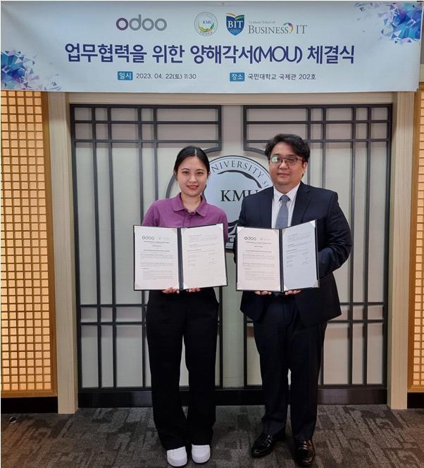 Odoo 매츠 피에브즈(왼쪽) 대표, 국민대 비즈니스IT전문대학원 안현철 원장. 사진 국민대 *재판매 및 DB 금지