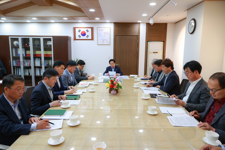 주광덕 남양주시장이 박재순 국토교통부 공공주택추진단장, LH 관계자 등과 3기 왕숙신도시 주요 현안을 논의하고 있다. (사진=남양주시 제공) *재판매 및 DB 금지