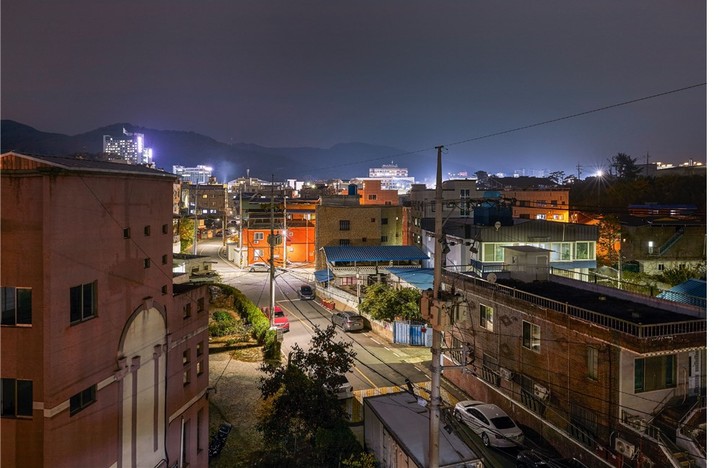 최재혁, <자라족> 2022, Archival Pigment Print, 12×18inch(30.48×45.72cm) E.d 1/7&nbsp; *재판매 및 DB 금지