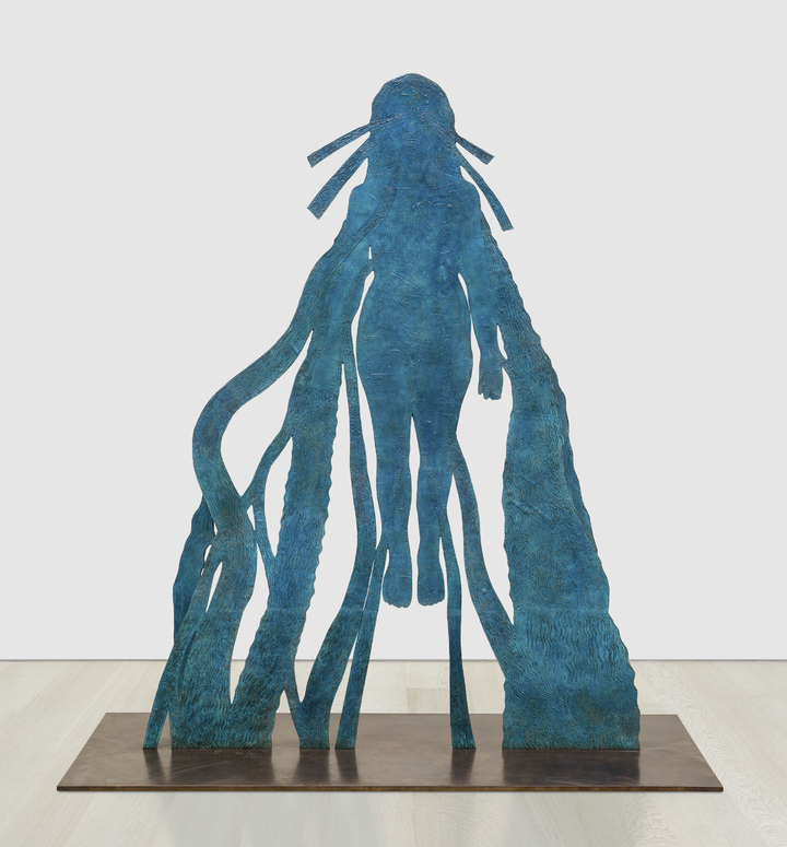 Dark Water 2023 bronze 182.9 × 165.1 × 71.1 cm © Kiki Smith, courtesy Pace Gallery *재판매 및 DB 금지
