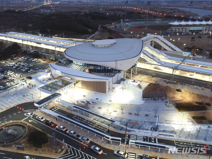 [나주=뉴시스] '광주-나주 광역철도'와 연결 예정인 KTX나주역 전경. (사진=나주시 제공) photo@newsis.com