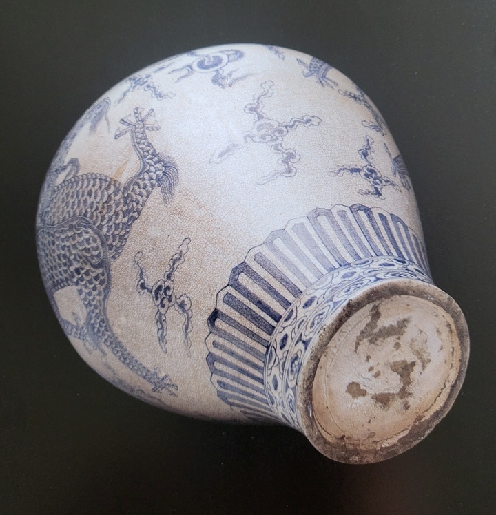 마이아트옥션 경매에 나온 백자청화오조룡문호 .&nbsp; *재판매 및 DB 금지