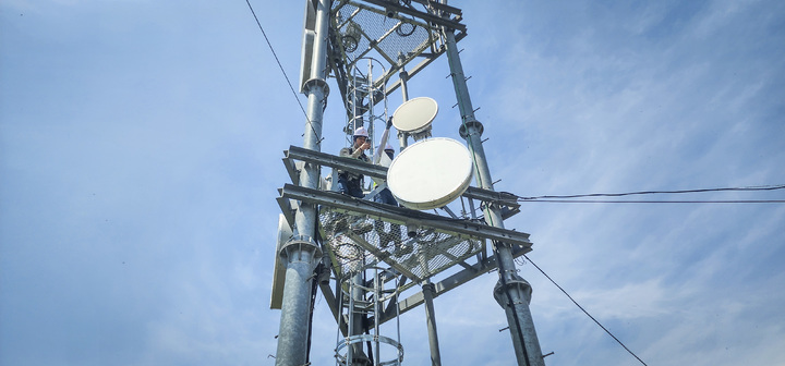 [서울=뉴시스] SK텔레콤이 처음으로 도입한 5G 마이크로웨이브 통신과 주파수에 결합 기술 슈퍼 듀얼 밴드(SDB). 기사 내용과 관계 없음 (사진=SKT 제공) *재판매 및 DB 금지
