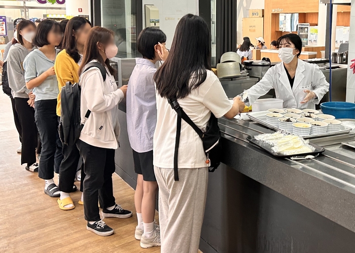 [수원=뉴시스] 천원의 아침밥 시행. (사진=안산대 제공) 2023.05.18. photo@newsis.com *재판매 및 DB 금지