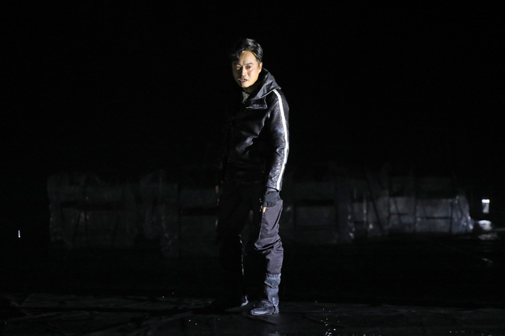 [서울=뉴시스] 박진희 기자 = 연극 '오셀로' 이아고 역의 배우 손상규가 18일 서울 서초구 예술의전당 CJ토월극장에서 언론공개회를 하고 있다. 2023.05.18. pak7130@newsis.com