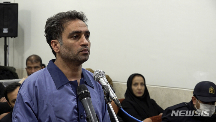 [이스파한(이란)=AP/뉴시스]지난 1월9일 공개된 사진에서 사이드 야구비가 이란 이스파한 법원에서 재판에 참석하고 있다. 이란은 19일 인권단체들의 반대에도 불구, 지난해 반정부 시위에서 치명적 폭력을 행사한 혐의로 기소된 마지드 카제미, 살레 미르하셰미, 사에드 야구비에 대한 사형을 집행했다. 2023.05.19.