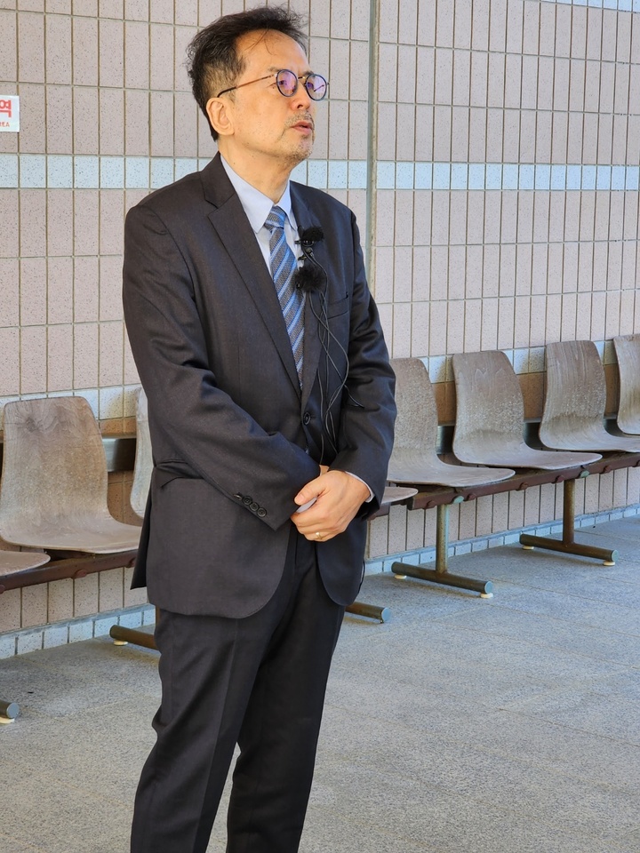 [강릉=뉴시스] 이순철 기자 = 지난해 12월 6일 강릉시 홍제동에서 A(68)씨가 손자를 태우고 운전한 스포츠유틸리티차(SUV)의 급발진 의심 사고가 발생해 12살 손자가 숨졌다. 강릉 급발진 의심사고 원고 측 소송대리인 하종선 변호사&nbsp; *재판매 및 DB 금지