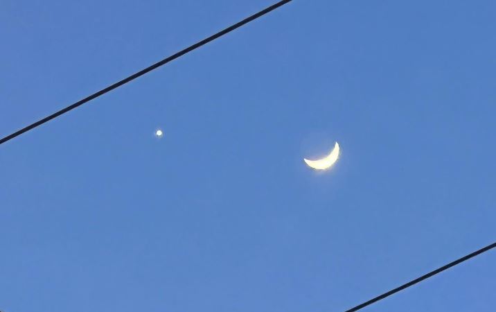 아이돌 그룹 세븐틴의 승관이 촬영한 달과 금성. (캡처=승관 인스타그램) *재판매 및 DB 금지