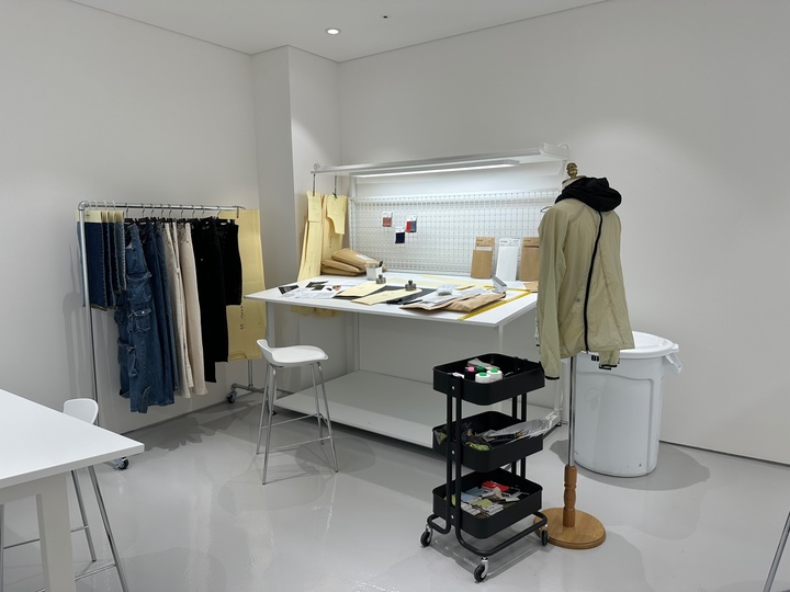 [서울=뉴시스] 이혜원 기자 = 서울 중구 '무신사 스튜디오 신당' 지하1층에 위치한 워크룸 모습. 2023.05.25. *재판매 및 DB 금지