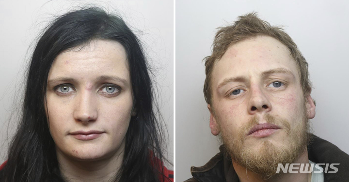 [AP/뉴시스]1달 동안 계속된 "상상할 수 없는" 학대로 생후 10개월 된 아들을 숨지게 한 영국의 '괴물' 부부 셰넌 매스던(왼쪽, 22)과 크리스 보든(30) 부부. 법정 투쟁을 통해 아동보호국으로부터 되찾은 생후 10개월 아들을 학대해 한 달 만에 숨지게 한 이 부부는 26일(현지시간) "상상할 수 없는 잔인한 살인을 저질렀다"는 이유로 영국 더비 법원으로부터 종신형을 선고받았다. 2023.05.27.
