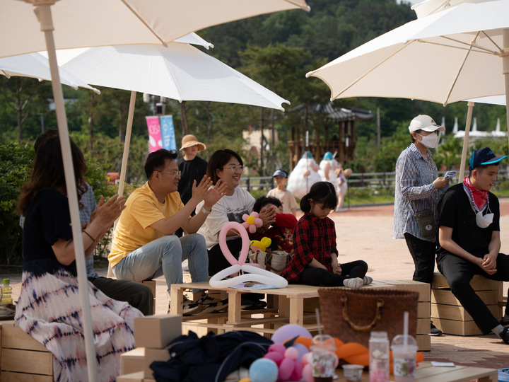 [안동=뉴시스] 마켓054 행사 관람객들. (사진=경북도 제공) 2023.05.28 *재판매 및 DB 금지