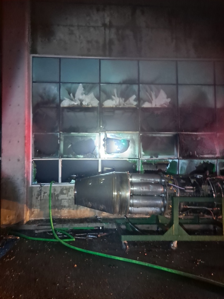 [광주=뉴시스] 이영주 기자 = 28일 오후 9시 분께 동구 서석동 조선대학교 항공우주과학관 1층 한 연구실에서 불이 나 소방 당국에 의해 31분 만에 꺼졌다. (사진 = 동부소방서 제공) 2023.05.28. photo@newsis.com *재판매 및 DB 금지