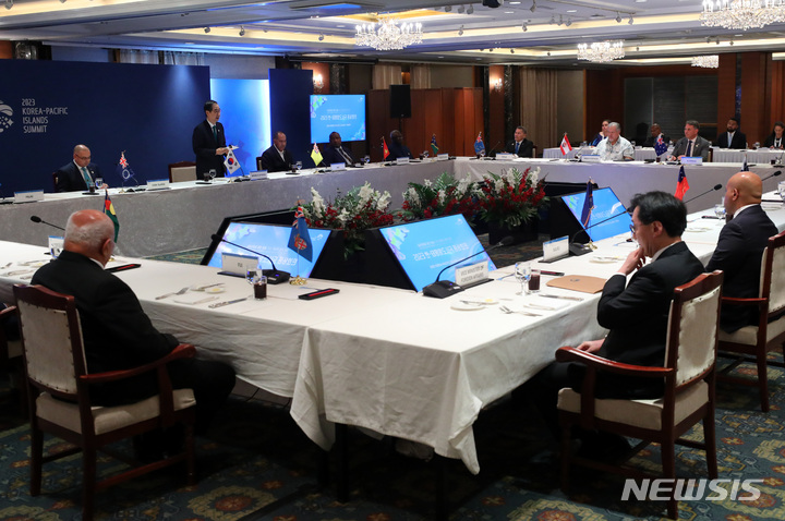 [서울=뉴시스] 배훈식 기자 = 한덕수 국무총리가 29일 오후 서울 중구 롯데호텔 서울에서 열린 한-태평양도서국 정상 오찬 행사에 참석해 발언하고 있다. 2023.05.29. dahora83@newsis.com