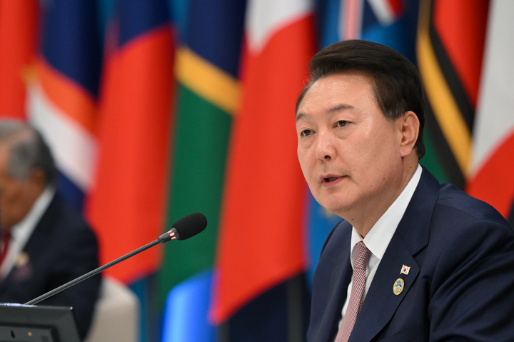 [서울=뉴시스] 윤석열 대통령이 29일 청와대 영빈관에서 열린 2023 한-태평양도서국 정상회의 2세션에서 발언하고 있다. (사진=대통령실 제공) 2023.05.29. photo@newsis.com *재판매 및 DB 금지