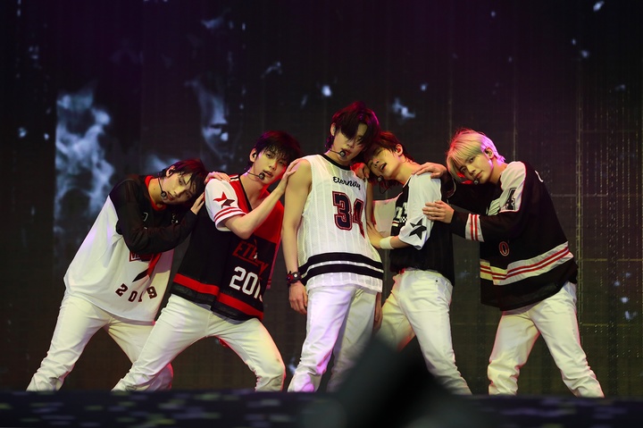 [서울=뉴시스] 그룹 투모로우바이투게더(TOMORROW X TOGETHER). 23.05.30. (사진=빅히트 뮤직 제공) photo@newsis.com *재판매 및 DB 금지