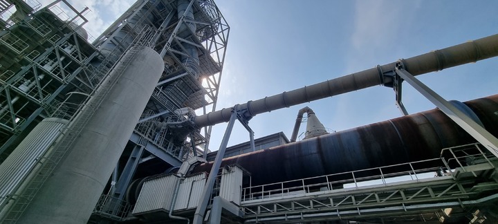 [베쿰=뉴시스] 홍세희 기자 = 순환자원 연료 대체율 100%를 달성한 독일 베쿰의 피닉스(Pheonix) 시멘트 공장에서 소성로(킬른)가 회전하고 있다. 2023.05.31. hong1987@newsis.com *재판매 및 DB 금지