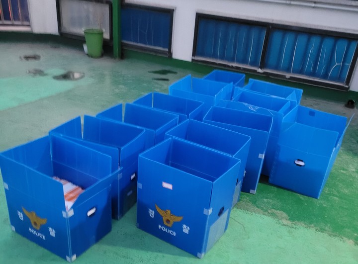 총책 A씨의 주거지에서 발견된 분양계약서와 임대계약서들. (사진=구리경찰서 제공) *재판매 및 DB 금지 *재판매 및 DB 금지