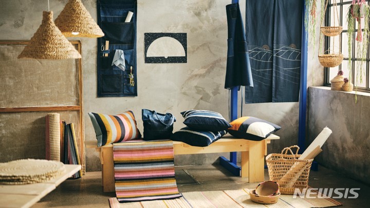 [서울=뉴시스] 이케아, 사회적 기업과 함께 장인의 전통 수공예 기술 담은 메빈 컬렉션 출시. (사진=이케아 제공) 2023.05.31. photo@newsis.com