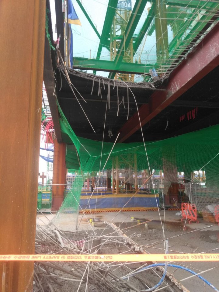 [용인=뉴시스] 경기 용인시 기흥구 삼성디스플레이리서치(SDR) 신축 공사장에서 작업자 3명이 추락했다. (사진=경기도소방재난본부 제공)2023.5.31. photo@newsis.com *재판매 및 DB 금지