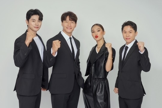 왼쪽부터 이이경, 김종국, 미미, 양세형.