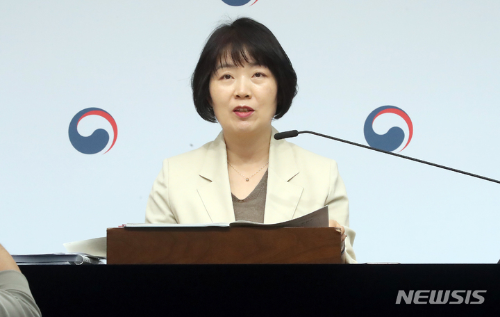 [세종=뉴시스] 강종민 기자 = 김보경 통계청 경제동향통계심의관. 2023.05.31. ppkjm@newsis.com