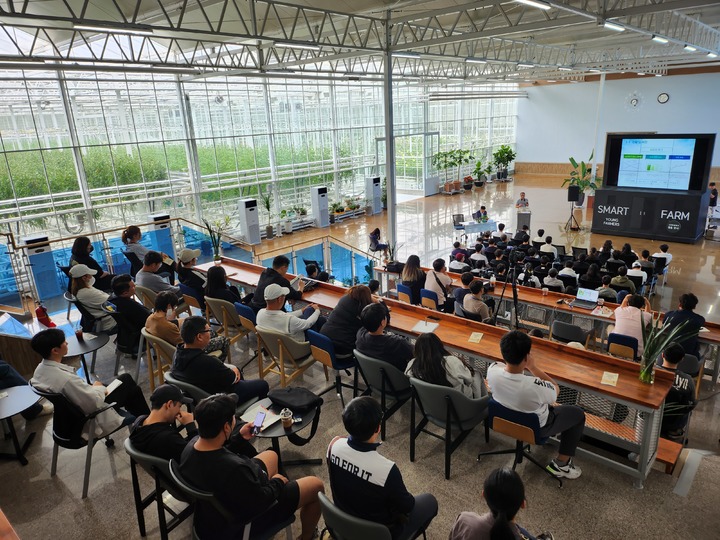 [김제=뉴시스] 전라북도 농식품인력개발원 스마트팜 청년창업 교육 모습. *재판매 및 DB 금지